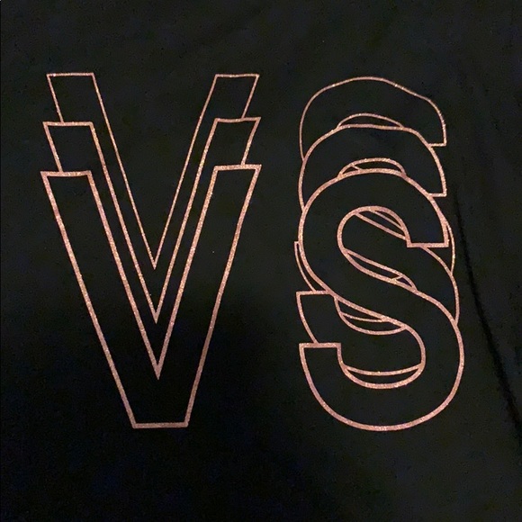 Victoria secret sport T-Shirt - Picture 2 of 4